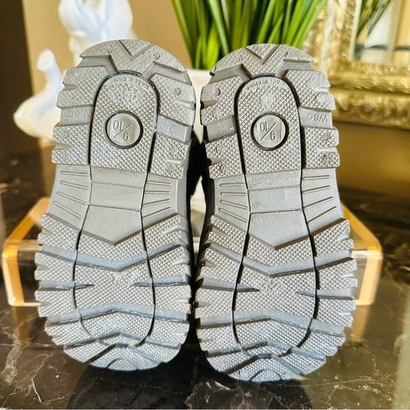 ๐ฉท MEMBERS MARK GIRLS 9/10 EASY CINCH SNOW WINTER SHERPA STYLE BOOTS EXCELLENT - Picture 7 of 10